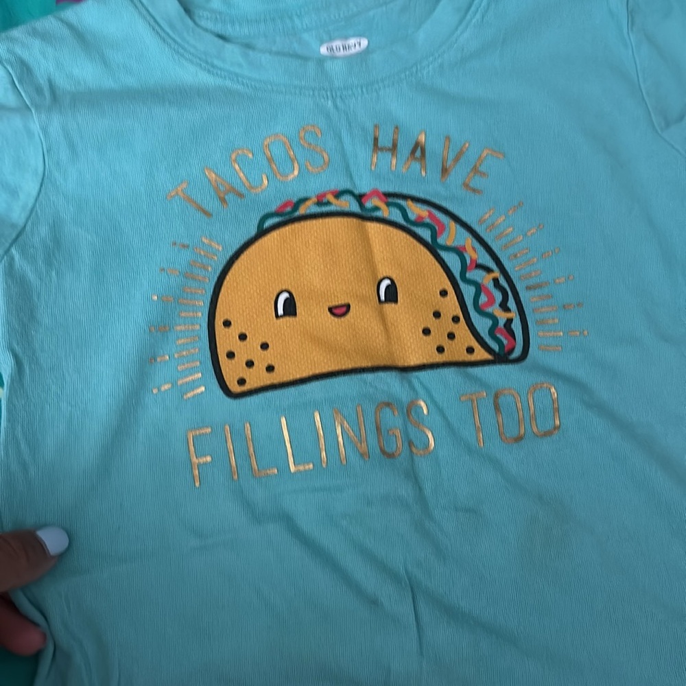 2 t shirts - Picture 4 of 6